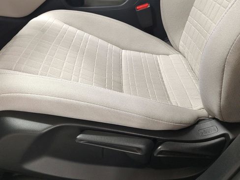 Used 2023 Honda HR-V LX image 2