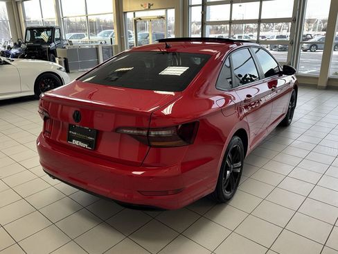 Used 2019 Volkswagen Jetta R-Line w/ R-Line Cold Weather Package image 11