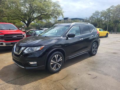 Used 2017 Nissan Rogue SL