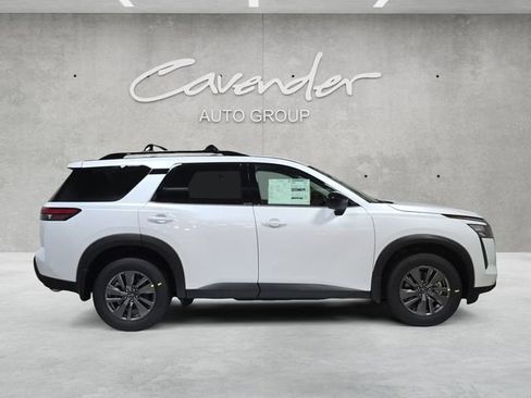 New 2026 Nissan Pathfinder SV image 17