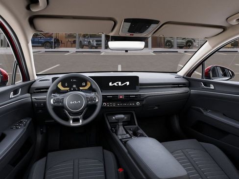 New 2025 Kia K5 LXS image 15