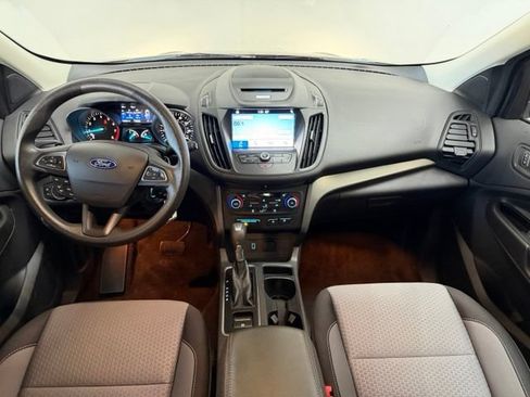 Used 2017 Ford Escape SE w/ Equipment Group 201A AWD/4WD image 39