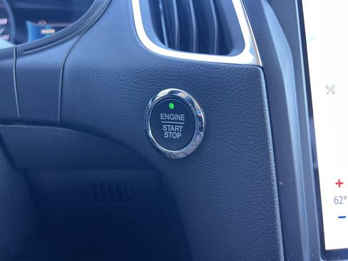 Certified 2022 Ford Edge Titanium w/ Equipment Group 301A image 8