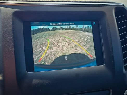 Used 2020 Jeep Cherokee Latitude Plus AWD/4WD image 25