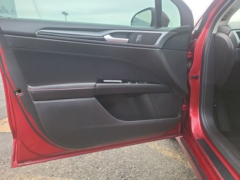 Used 2014 Ford Fusion SE image 13