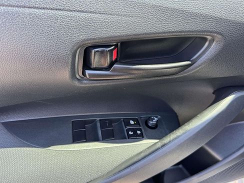 Used 2023 Toyota Corolla LE FWD image 17