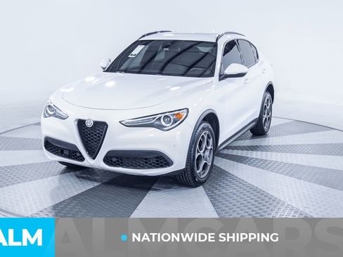 Used 2022 Alfa Romeo Stelvio Sprint image 3