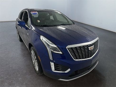 Used 2025 Cadillac XT5 Premium Luxury image 1