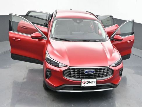 New 2025 Ford Escape SE image 56