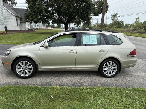 Used 2013 Volkswagen Jetta SE FWD image 3