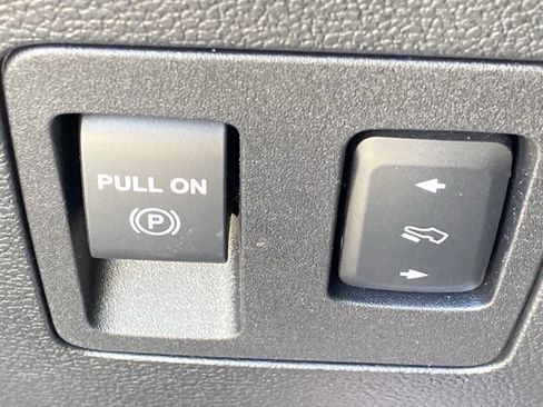 Used 2021 Ford Expedition Limited AWD/4WD image 27