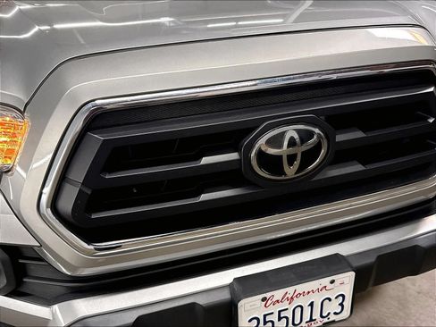 Used 2021 Toyota Tacoma SR5 RWD image 30