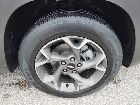 Used 2024 Chevrolet Trax LT w/ Driver Confidence Package FWD image 10