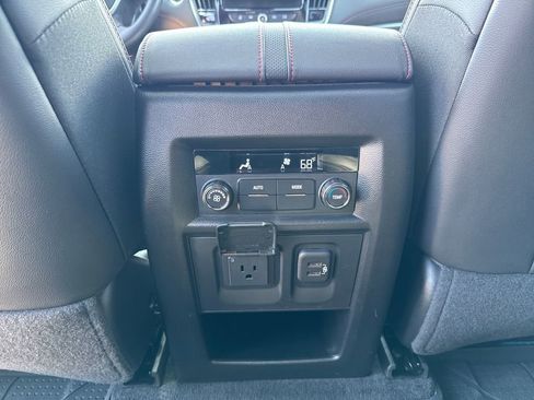 Certified 2023 Chevrolet Traverse RS AWD/4WD image 39