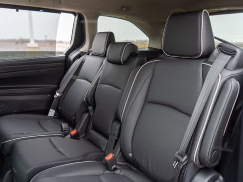 New 2026 Honda Odyssey Elite image 17