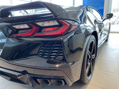 Used 2024 Chevrolet Corvette Stingray Premium Cpe w/ Z51 Performance Package image 7