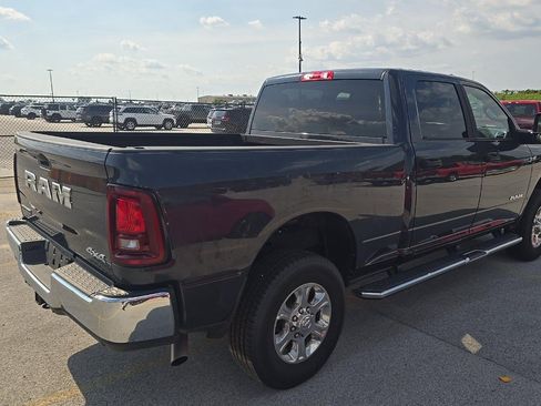 Used 2025 RAM 2500 Big Horn AWD/4WD image 4