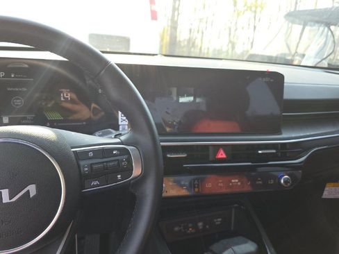 Used 2025 Kia K5 GT-Line w/ GT-Line Premium Package image 9