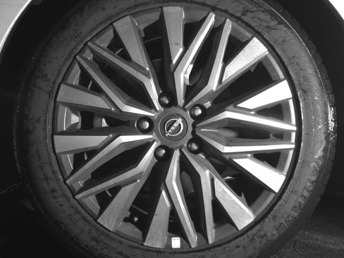 Used 2025 Nissan Altima 2.5 SV image 12