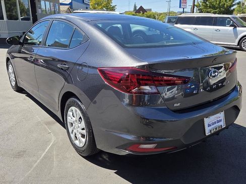 Used 2020 Hyundai Elantra SE FWD image 11