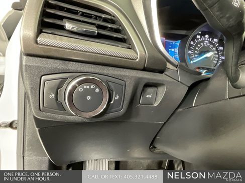 Used 2019 Ford Fusion SE image 36