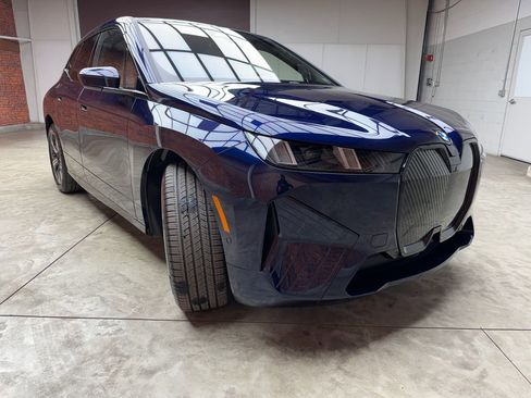 New 2026 BMW iX xDrive45 w/ Premium Package image 7