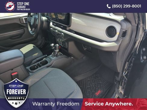 Used 2025 Jeep Gladiator Sport AWD/4WD image 34