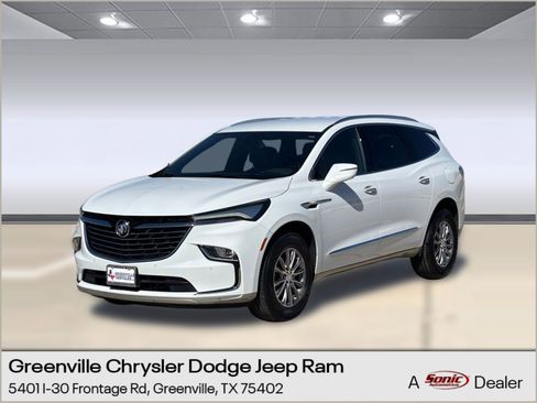 Used 2022 Buick Enclave Essence image 1