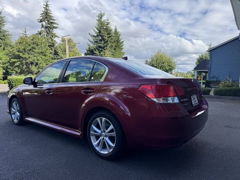 Used 2014 Subaru Legacy 2.5i Limited AWD/4WD image 9