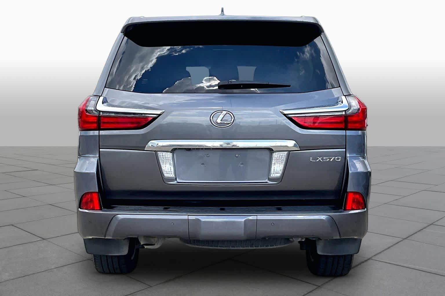 Used 2016 Lexus LX 570 4WD w/ Luxury Package image 5