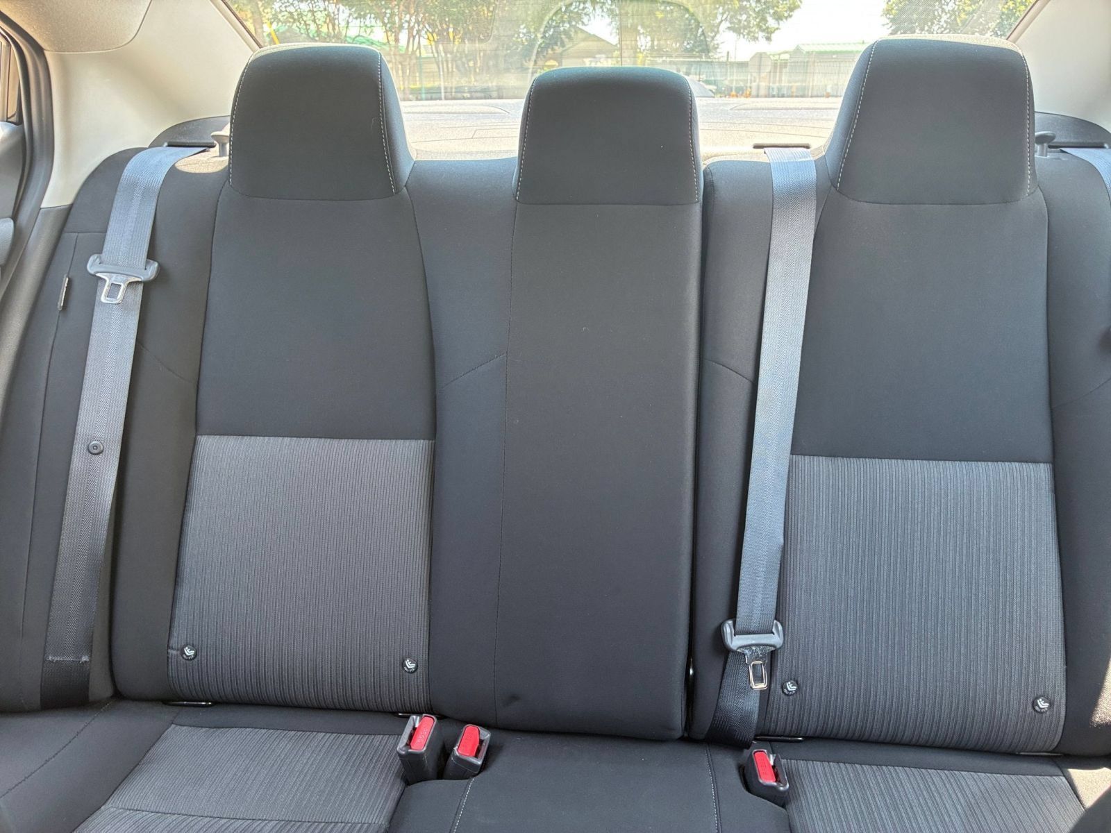 Used 2025 Nissan Sentra SV FWD image 35