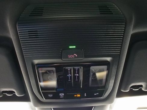 New 2026 Volkswagen Tiguan SE R-Line image 29