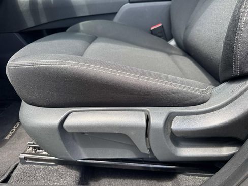 Used 2023 Nissan Rogue S FWD image 17