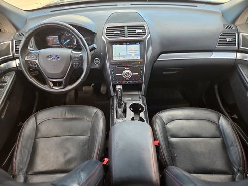 Used 2018 Ford Explorer Sport w/ Equipment Group 401A AWD/4WD image 9