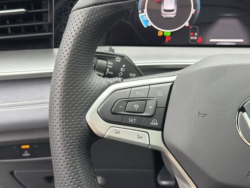 New 2026 Volkswagen Tiguan SE R-Line image 27