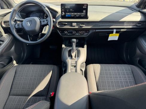 Certified 2026 Honda HR-V Sport image 9