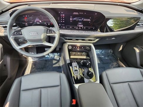 New 2025 Audi Q5 2.0T Premium Plus image 24