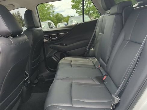 Used 2025 Subaru Outback Touring AWD/4WD image 13