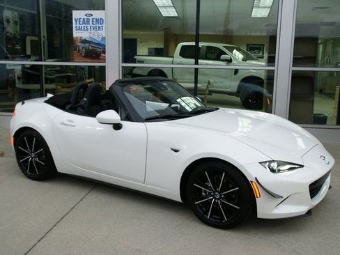 Used 2024 MAZDA MX-5 Miata Grand Touring w/ Weather Package image 7
