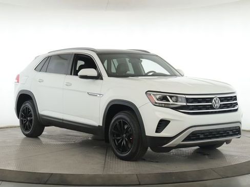 Used 2021 Volkswagen Atlas Cross Sport SEL image 2