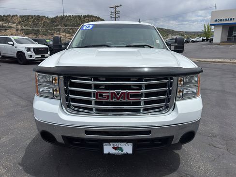 Used 2010 GMC Sierra 2500 SLE AWD/4WD image 2