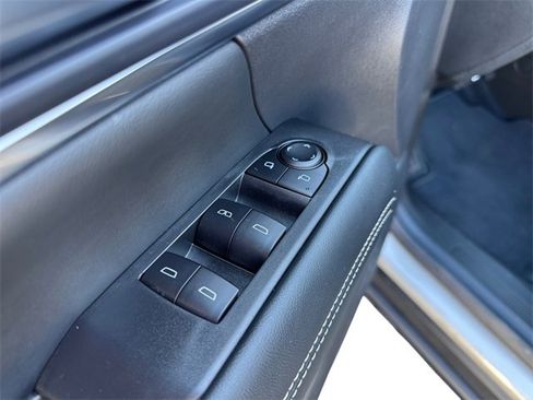 Used 2025 GMC Terrain Elevation image 12