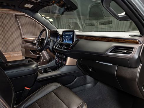 Used 2024 Chevrolet Tahoe High Country w/ Advanced Technology Package AWD/4WD image 14