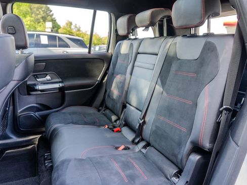 Used 2024 Mercedes-Benz GLB 250 image 20