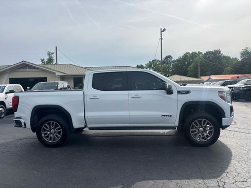 Used 2021 GMC Sierra 1500 AT4 w/ AT4 Premium Package AWD/4WD image 4