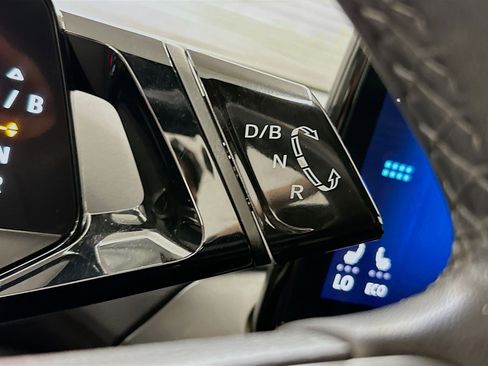 Used 2023 Volkswagen ID.4 Pro S AWD/4WD image 25