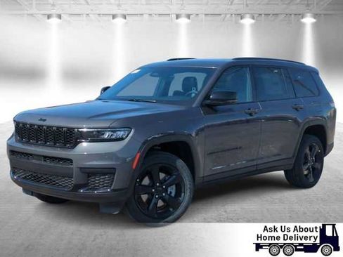 New 2025 Jeep Grand Cherokee L Altitude AWD/4WD image 1