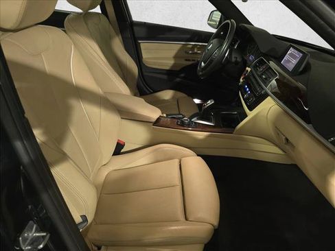 Used 2017 BMW 330i xDrive Sedan AWD/4WD image 10