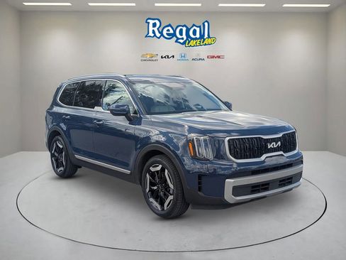 Used 2023 Kia Telluride EX image 1