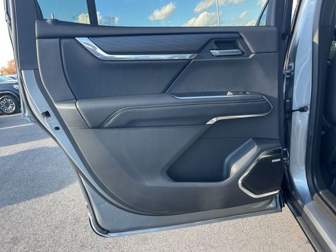 New 2026 GMC Acadia Elevation image 13